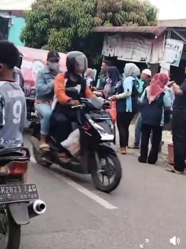 Keluarga Besar SJN (Solidaritas Jatikesuma Namorambe) Mengadakan Kegiatan Berbagi Takjil Dan Buka Puasa Bersama.